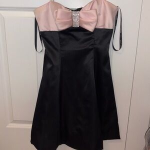 Morgan and co cocktail bow dress